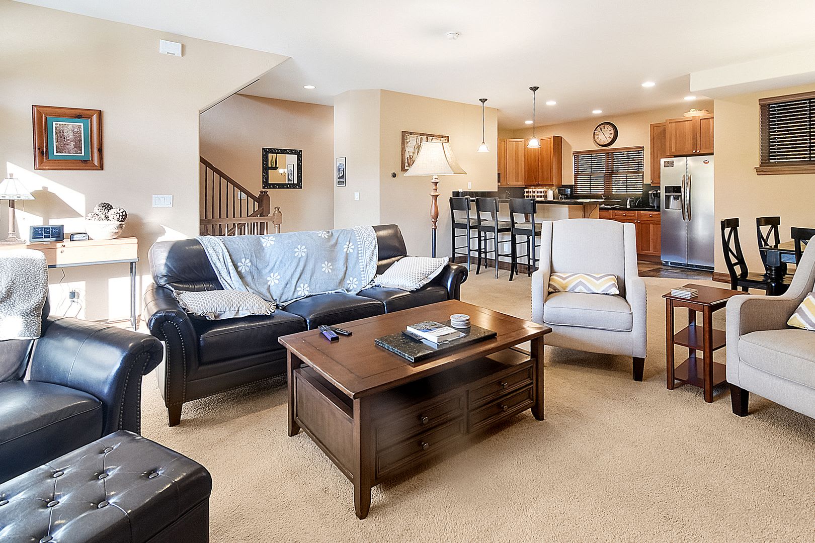 Beautiful Townhome Ski Shuttle Views Utilities Included Pets Negotiable Winter Lease Take A Look Quick – photo 4