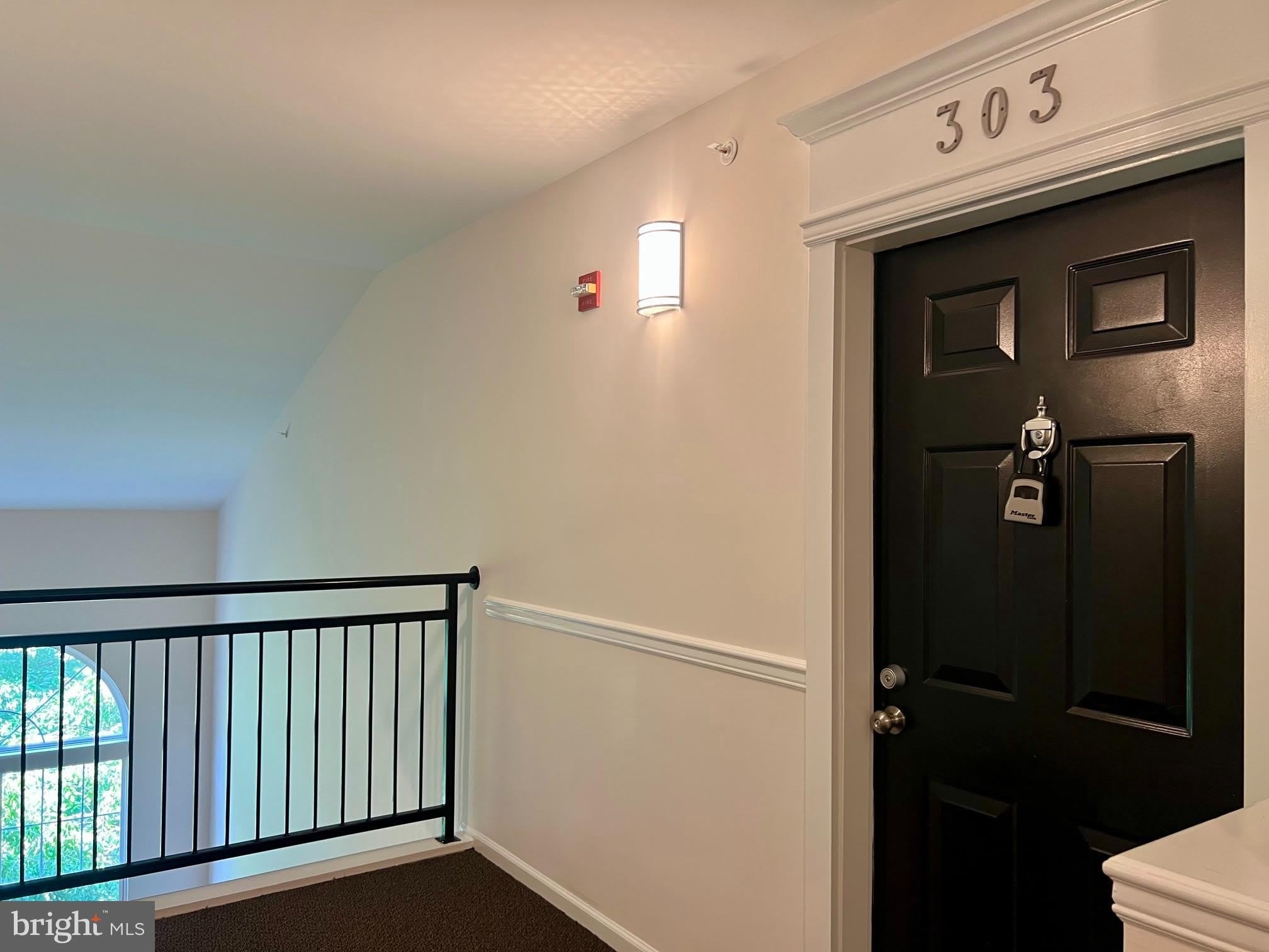 1509 N POINT Drive – photo 3