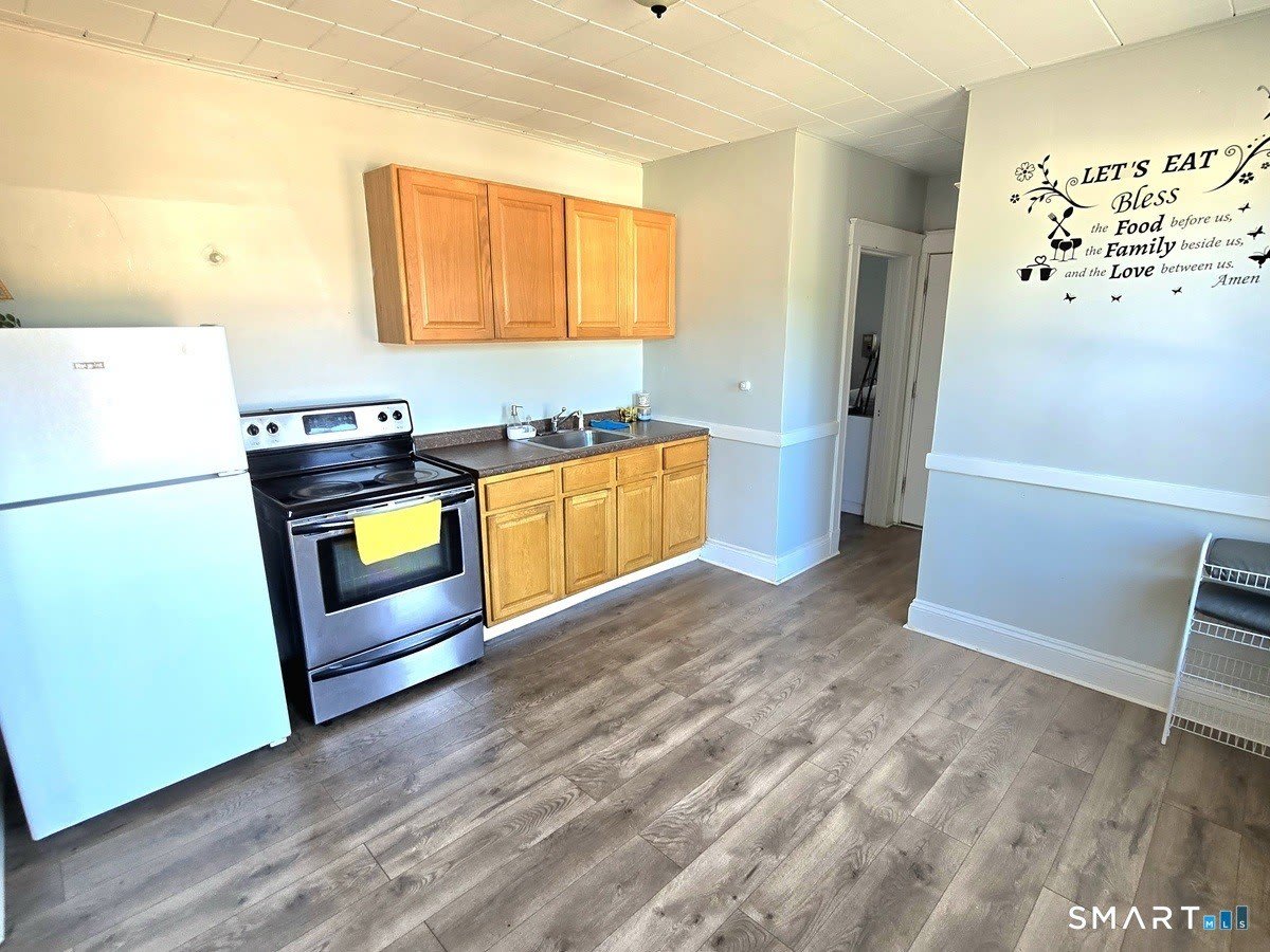 233 White Street – photo 2