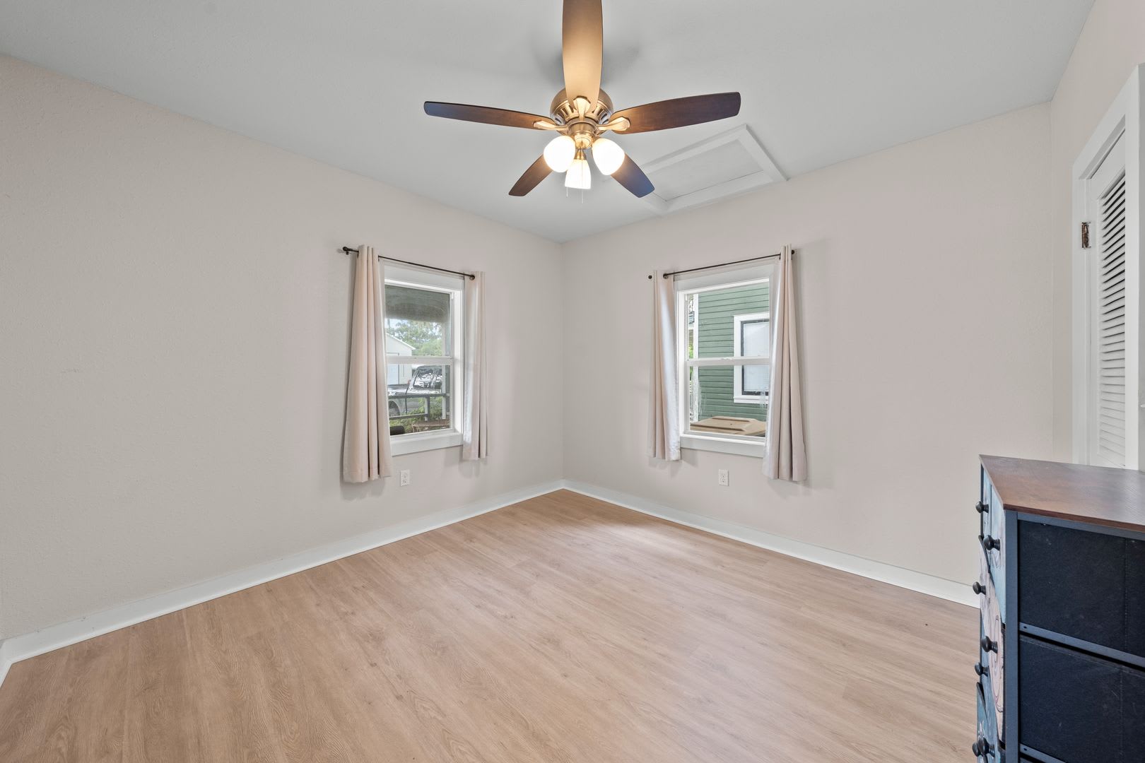 CHARMING DOWNTOWN ST. CLOUD COTTAGE – 2 BEDROOM / 1 BATH – photo 4
