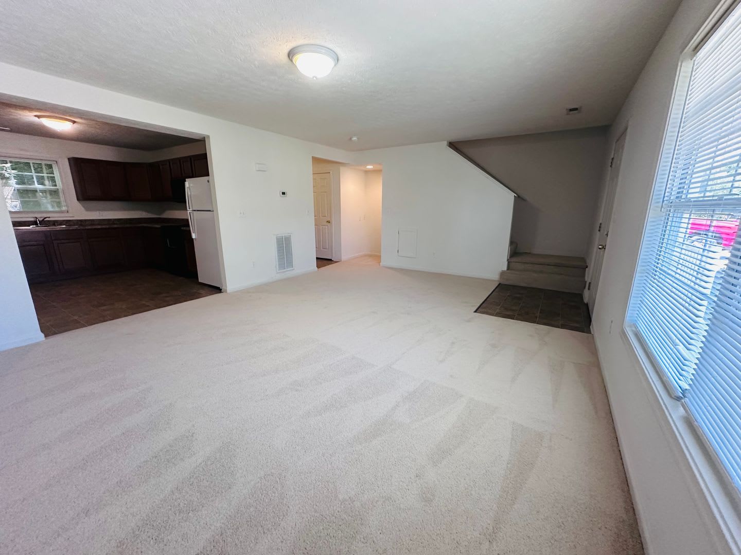 3 Bedroom 2.5 Bath Townhouse – photo 3
