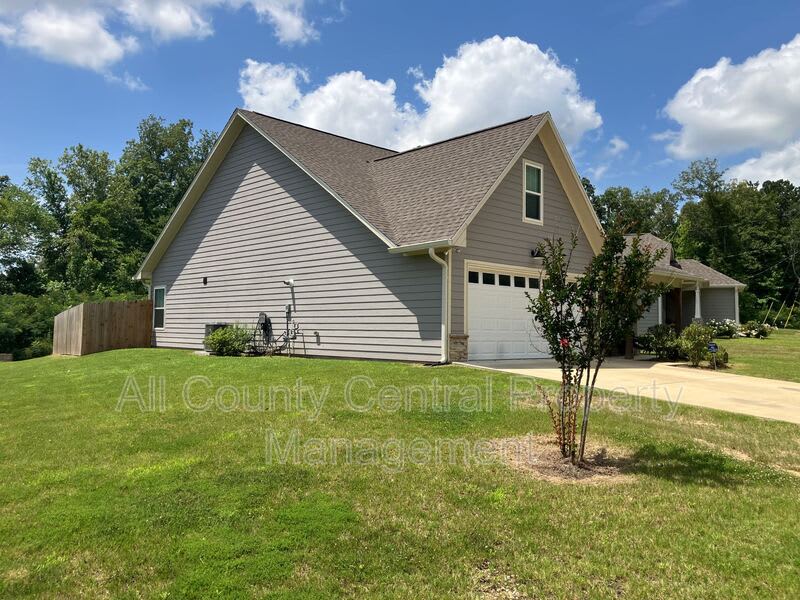3870 Barton Lane – photo 2