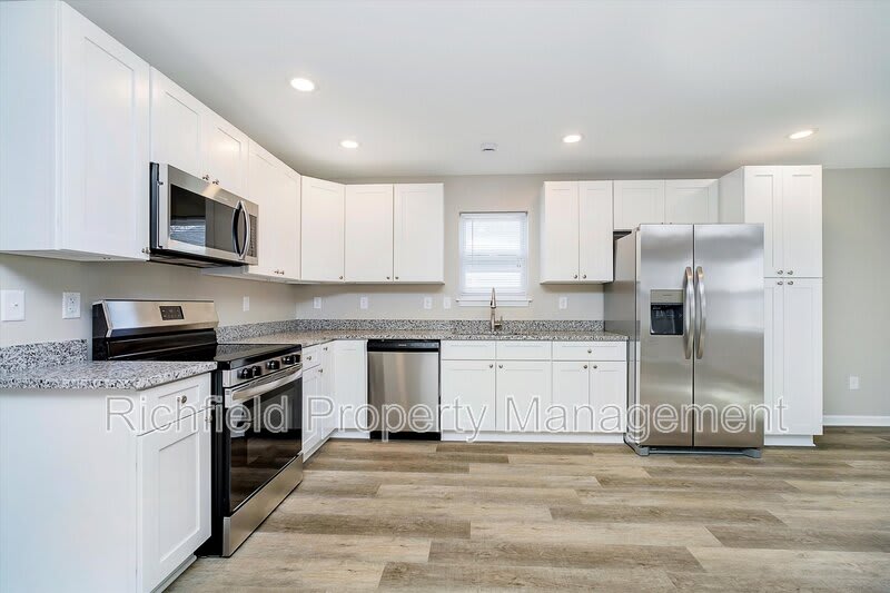 2340 Columbia Avenue – photo 2