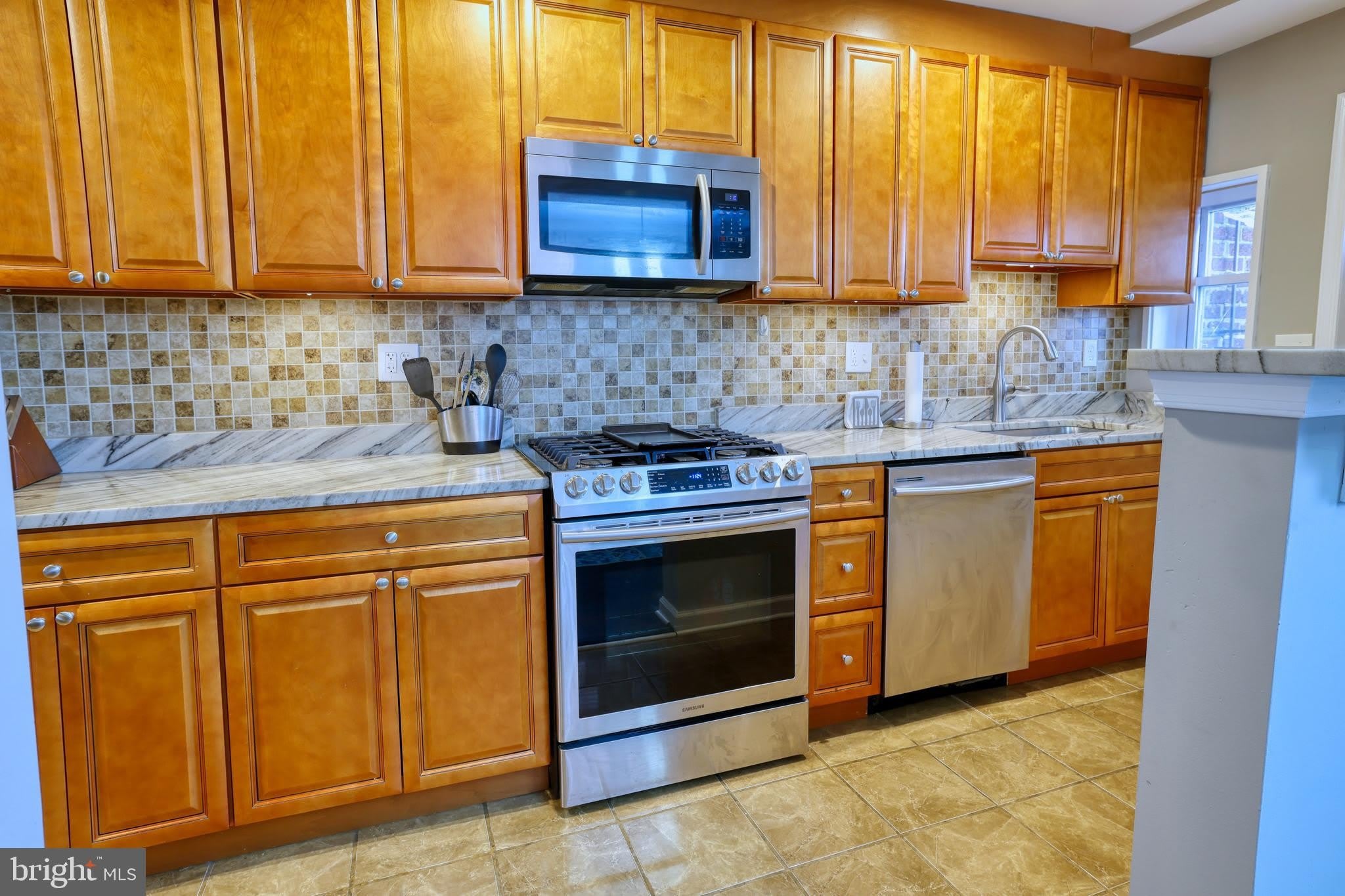 4709 JAY Street NE – photo 4