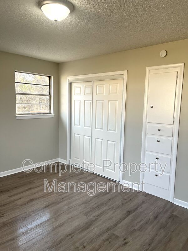 1108 Hall Street – photo 5