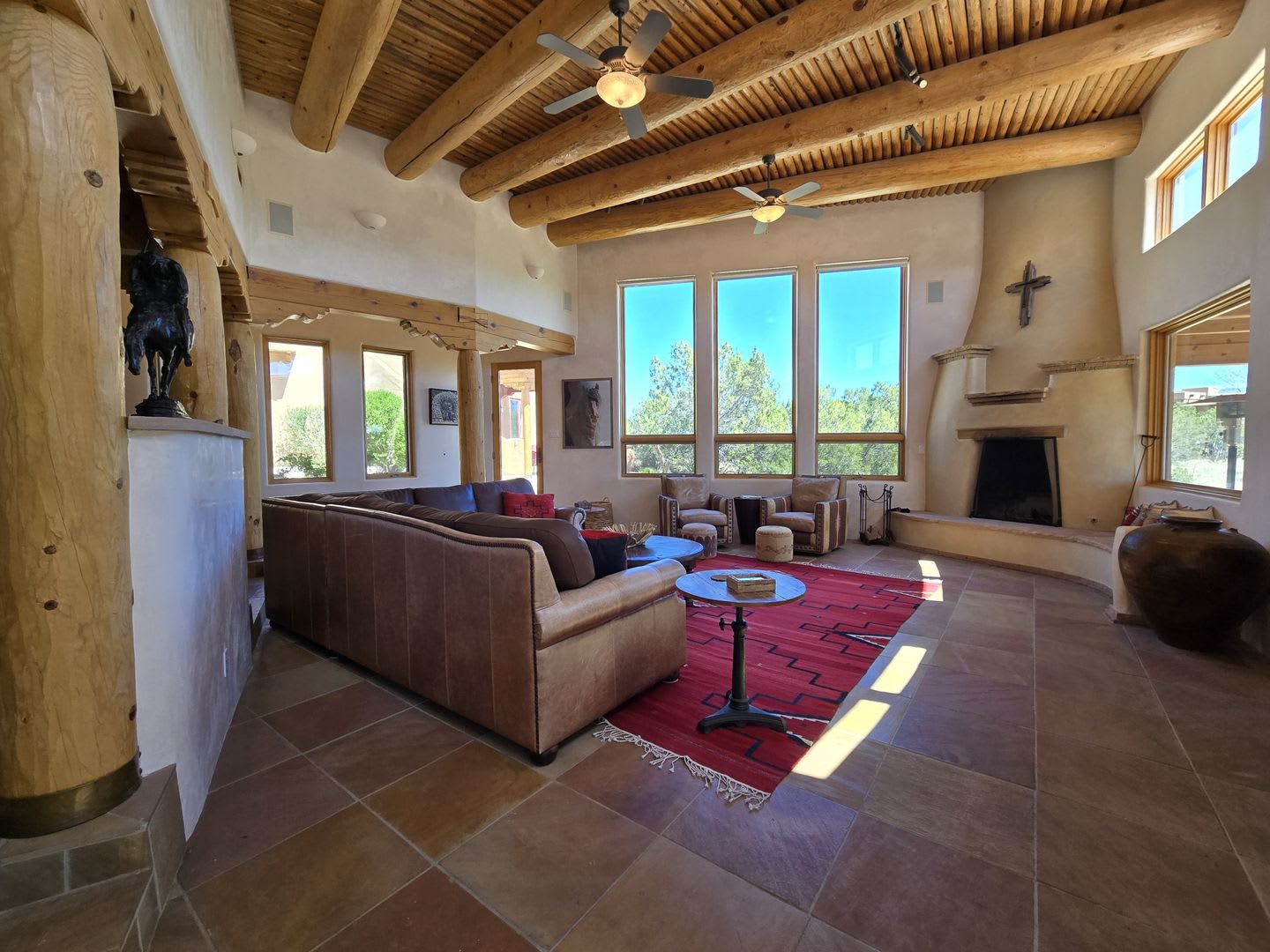 Pueblo Style Retreat In Las Campanas – photo 3