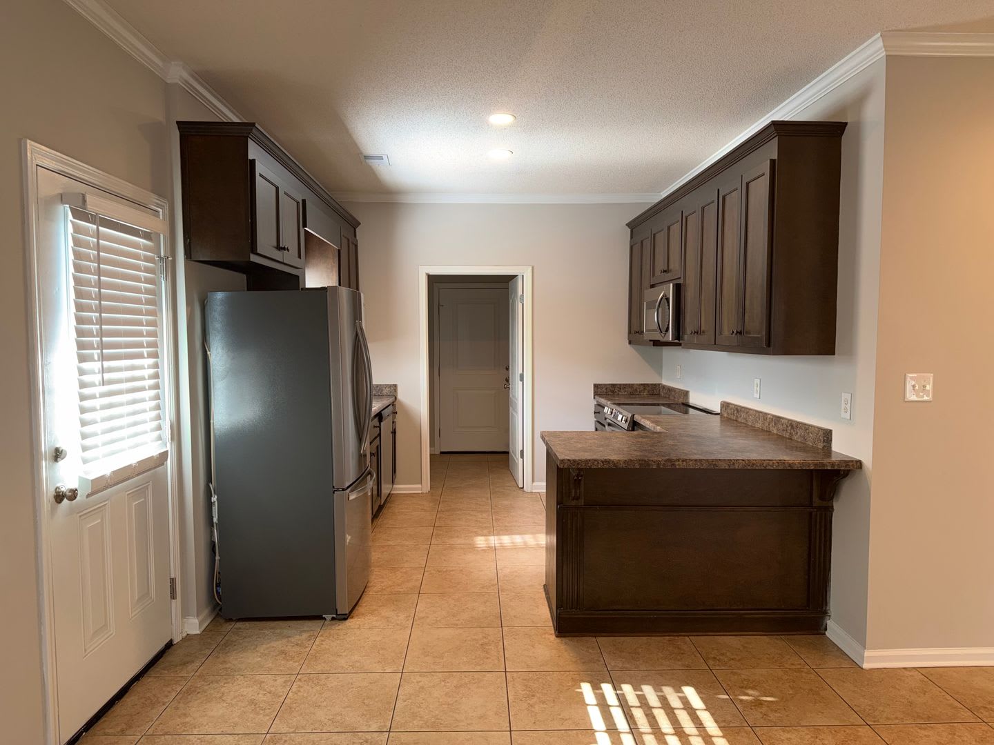 LEASING FOR FALL 2027 3 Bed/3 Bath Forest Lake Home less than a mile from campus! – photo 4