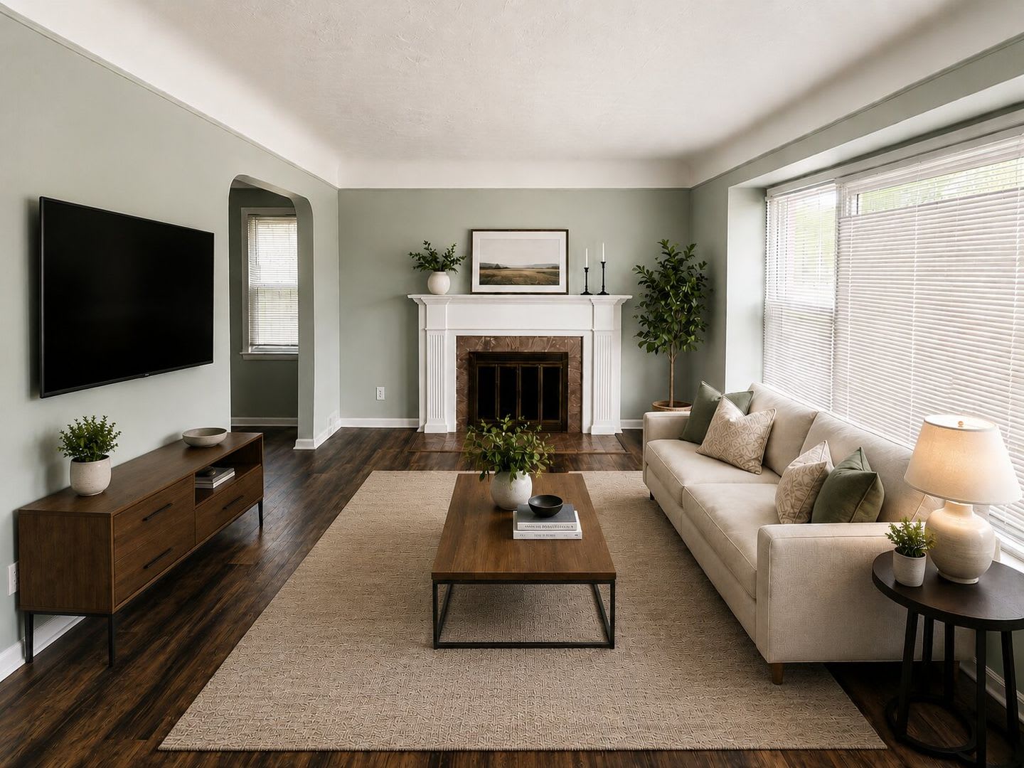 Move-In Ready 3-Bedroom Home with 1.5 Baths and Spacious Living Areas – photo 1