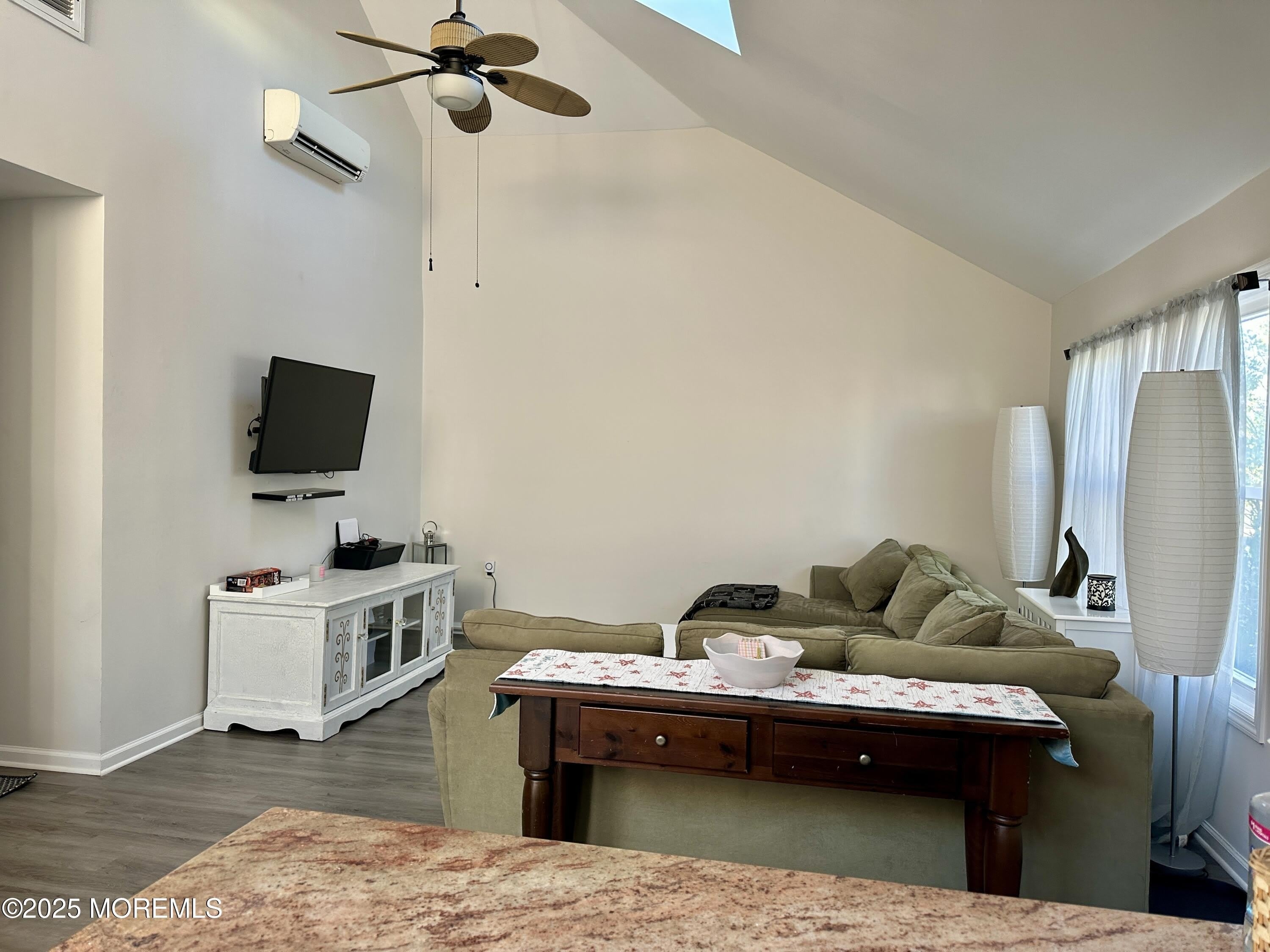 559 Tarpon Avenue – photo 4