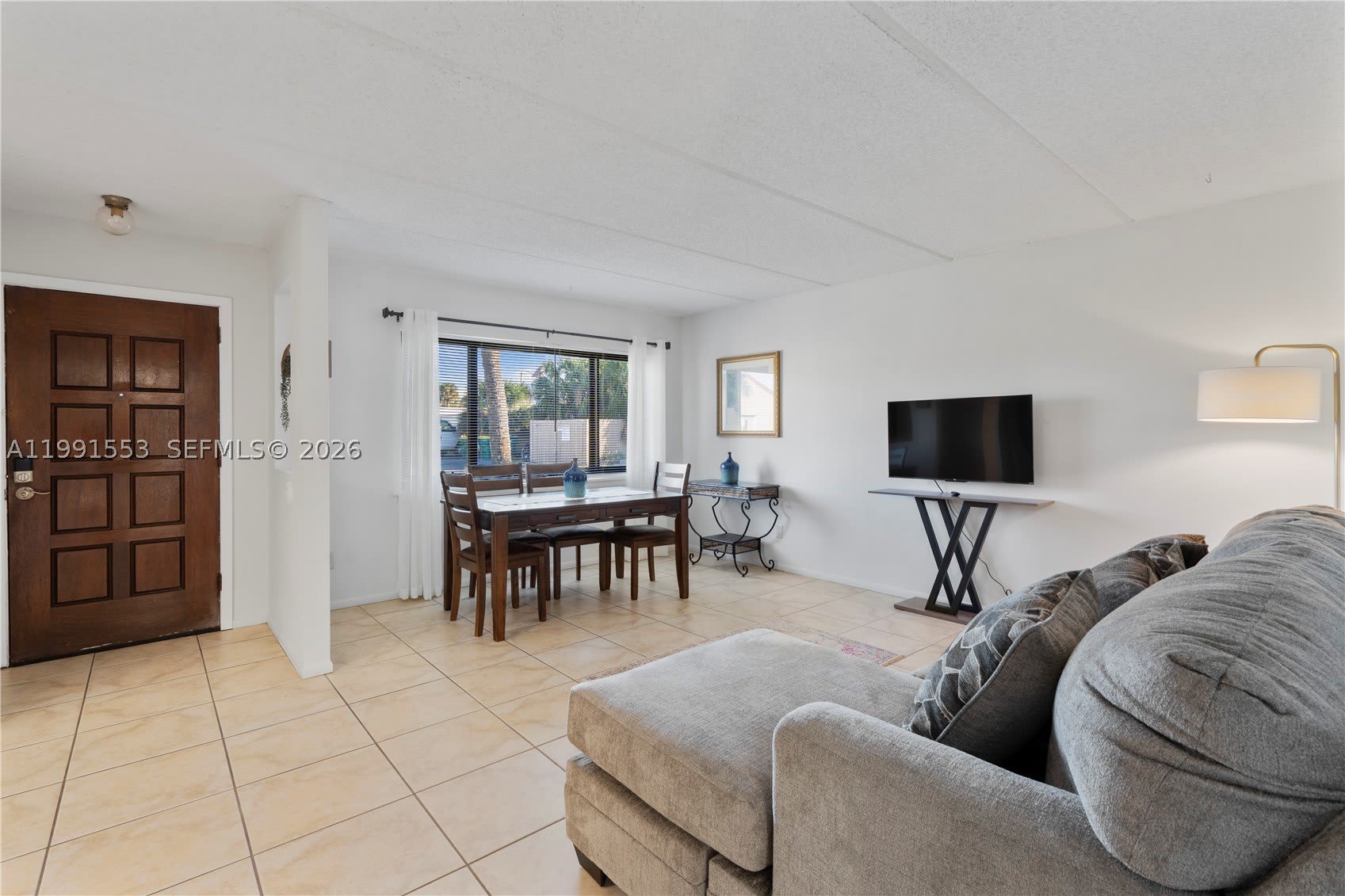 1145 N Shannon – photo 3