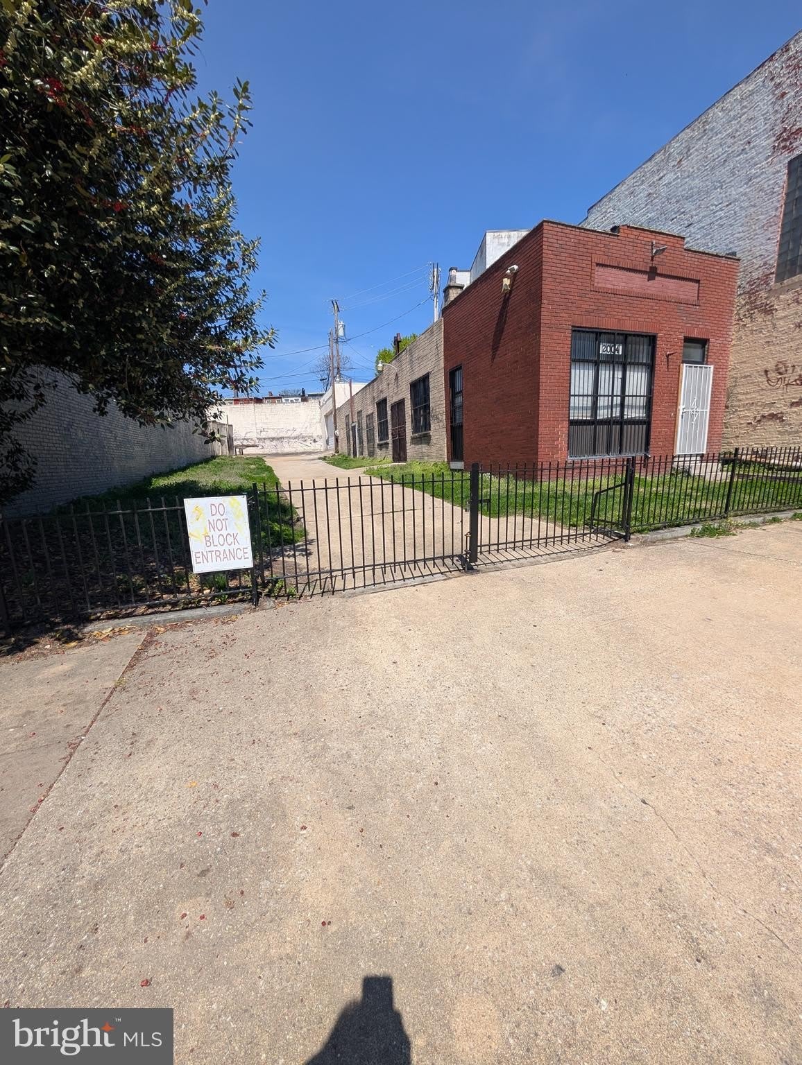 2004 FREDERICK Avenue – photo 2