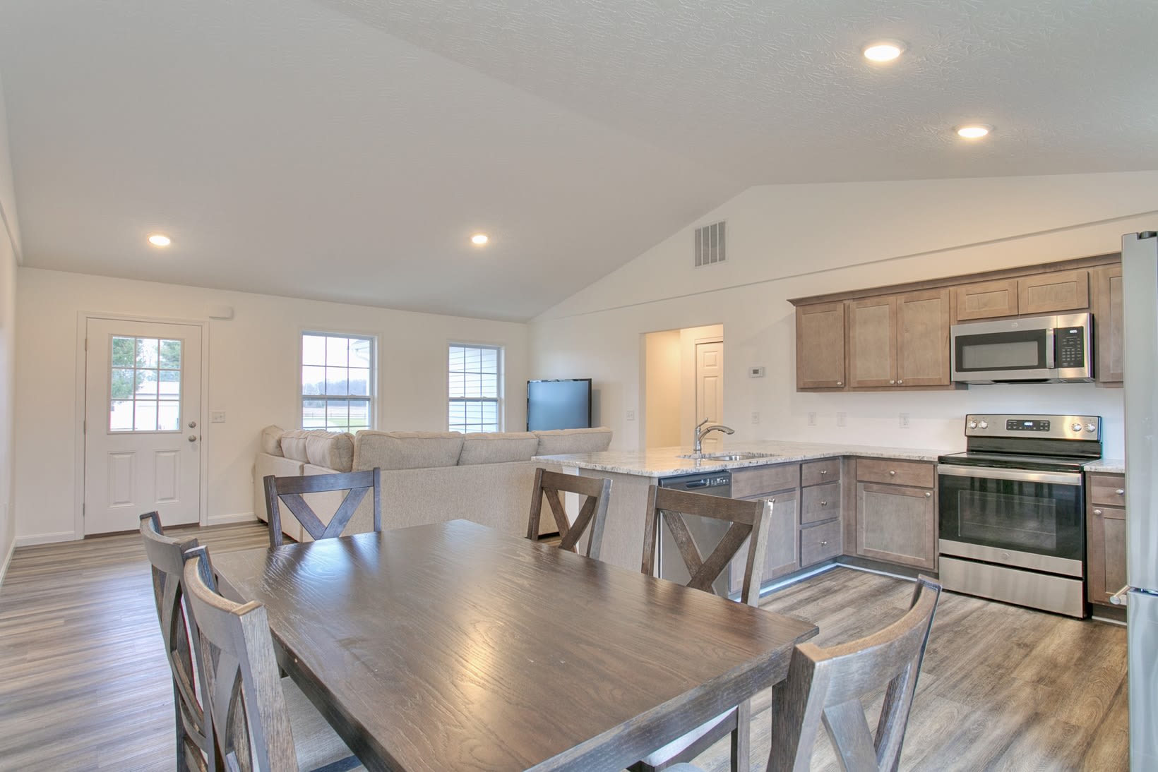 120 Cheyenne Drive – photo 3