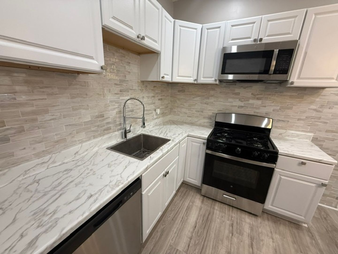 5033 Walnut Street – photo 5