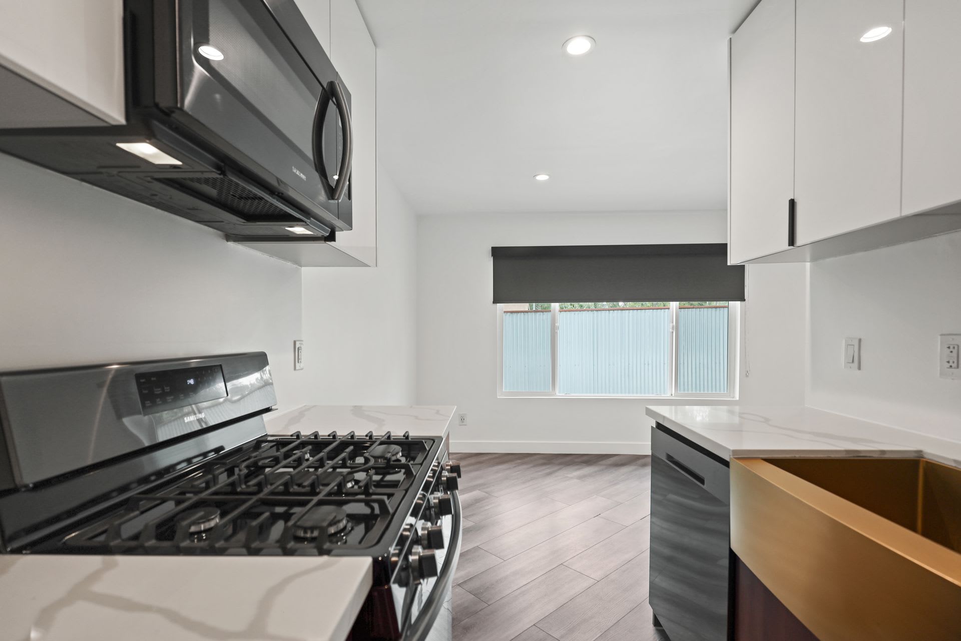 10121 Tabor Street – photo 5