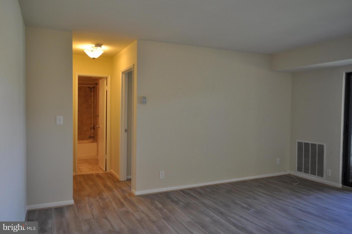 6091 MAJORS LN #6 – photo 4