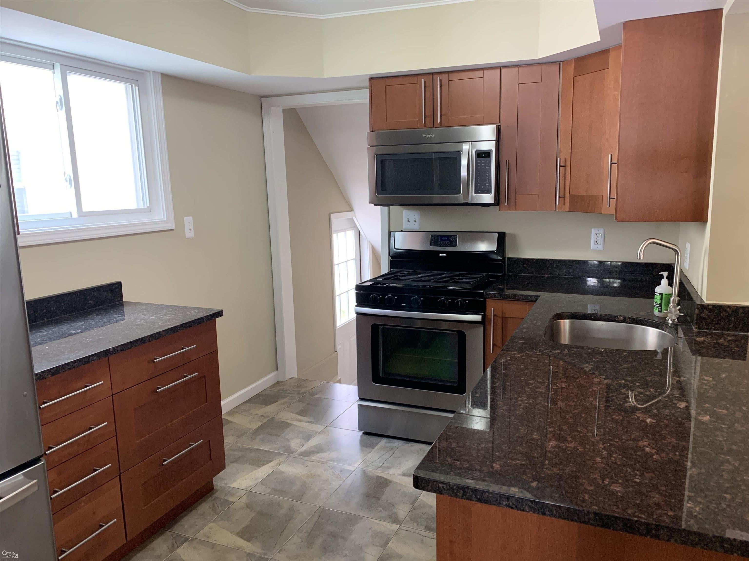 709 Hawthorne Avenue – photo 5