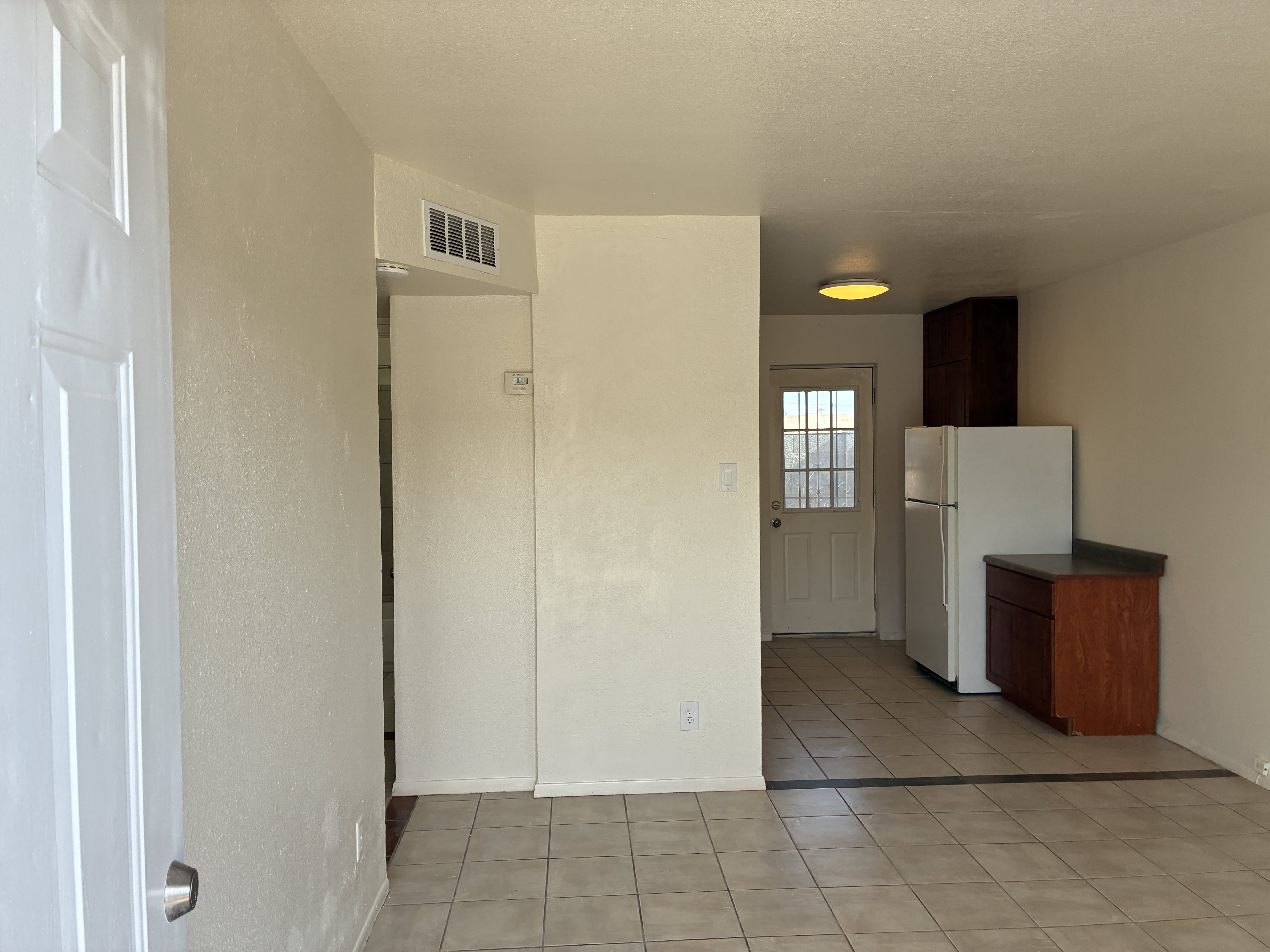 1349 E Sahuaro Dr Apt 2 – photo 2