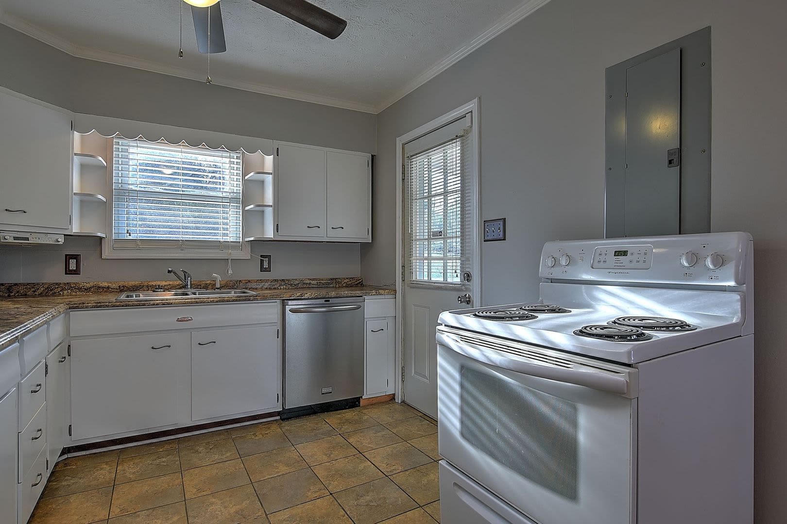 4151 Cameron Rd – photo 2
