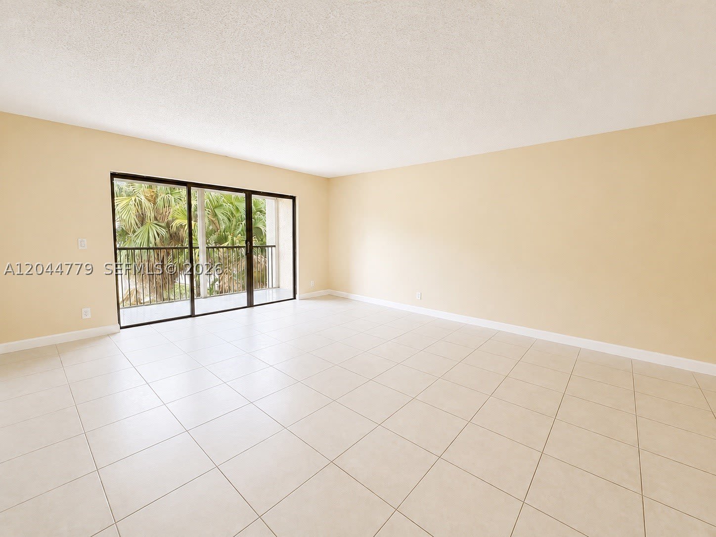 405 LAKEVIEW DR – photo 5