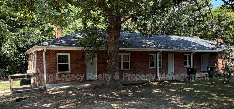 910 Marsh Street – photo 1