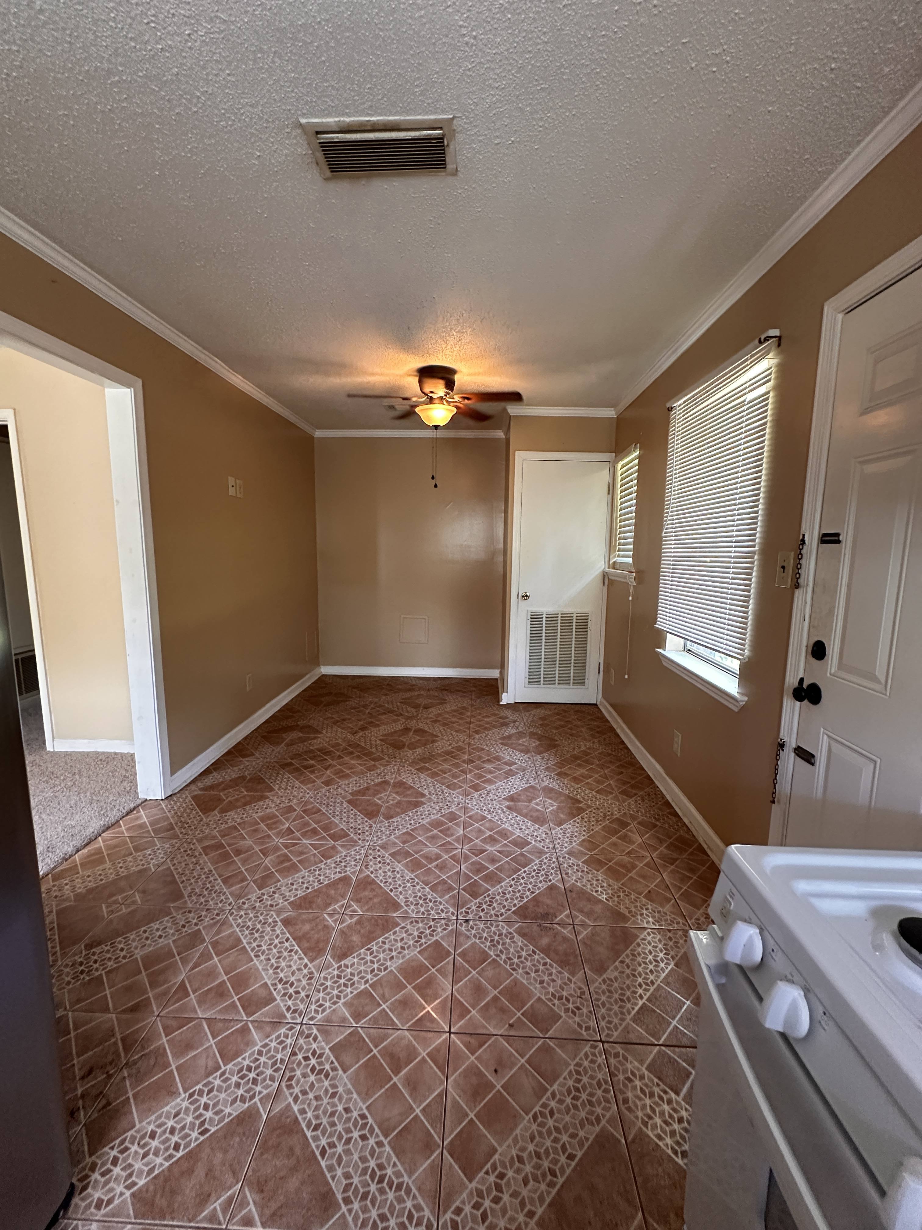 849 Alma Dr – photo 5