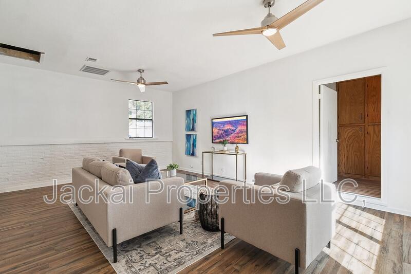 2038 Avon Drive – photo 3