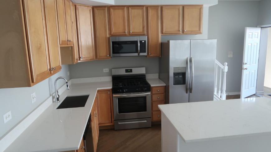 1448 W Chicago Ave – photo 1