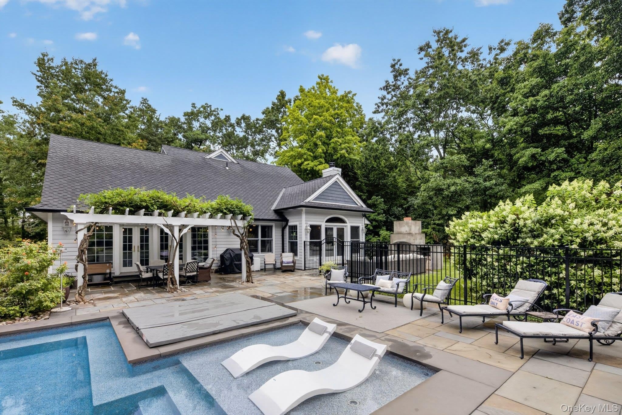 11 Sky View Court – photo 4