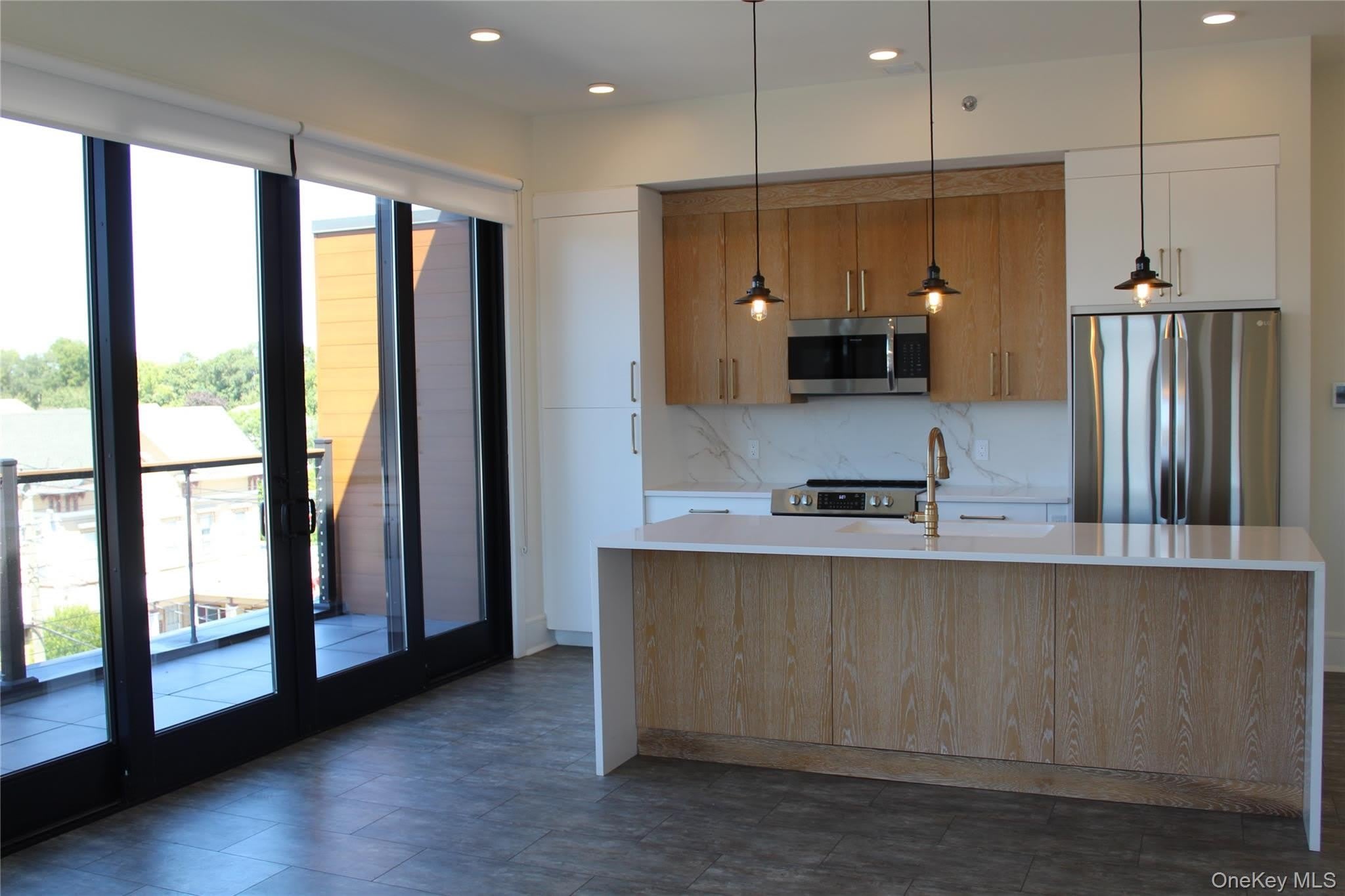 331 E Main – photo 3