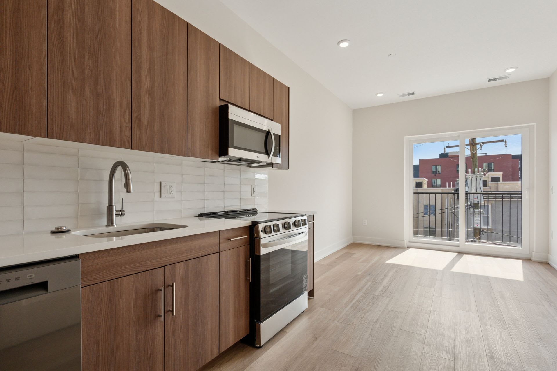 130 West Girard Avenue – photo 1