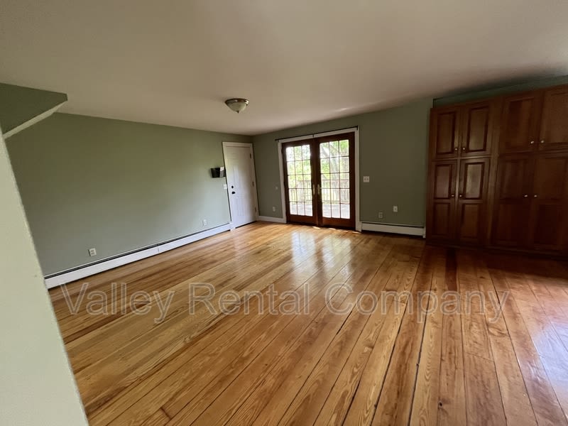 121 Bay Road – photo 3