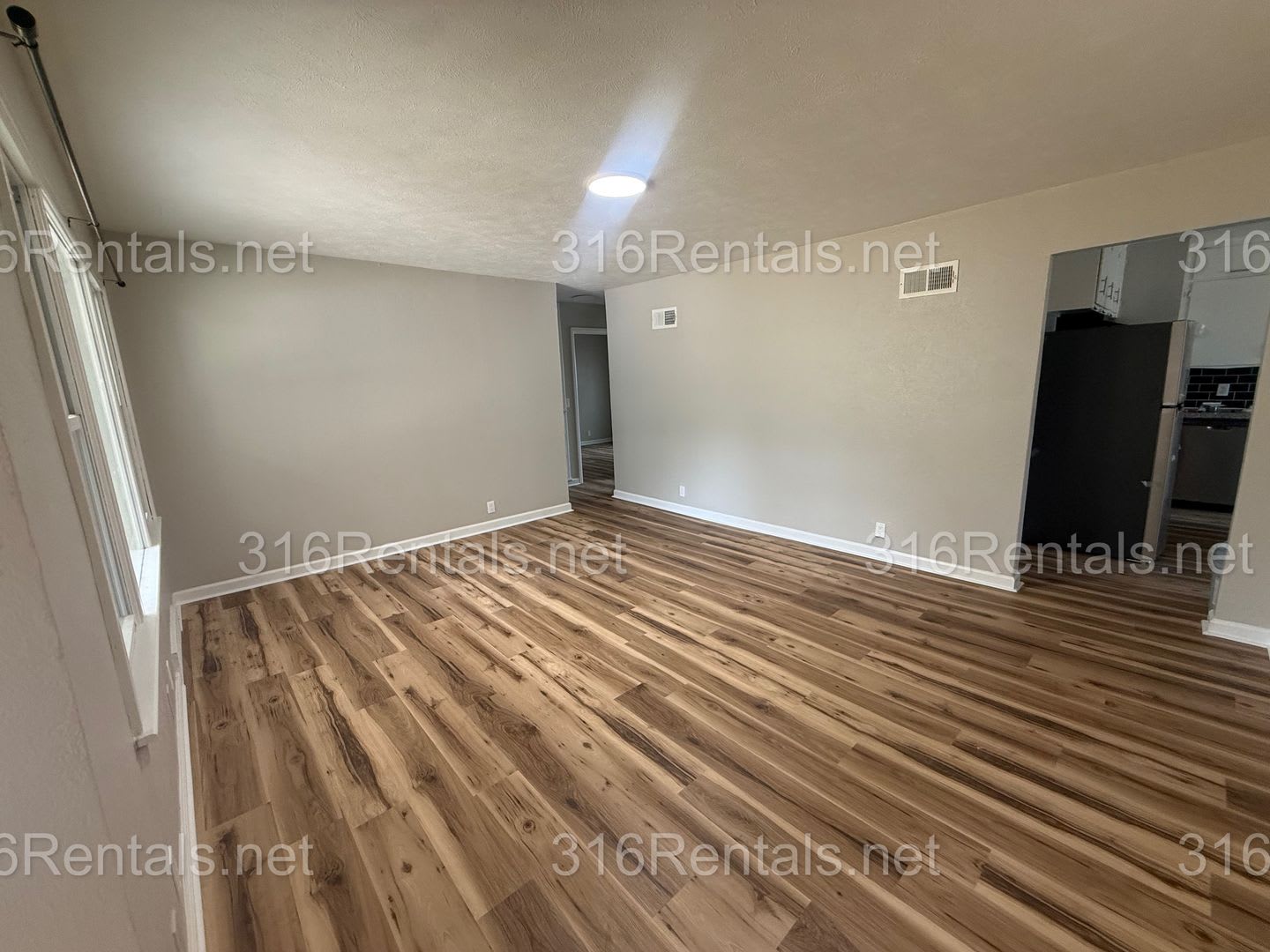 1345 4 Bedroom 1 Bathroom Beautiful Single Family Home – photo 2