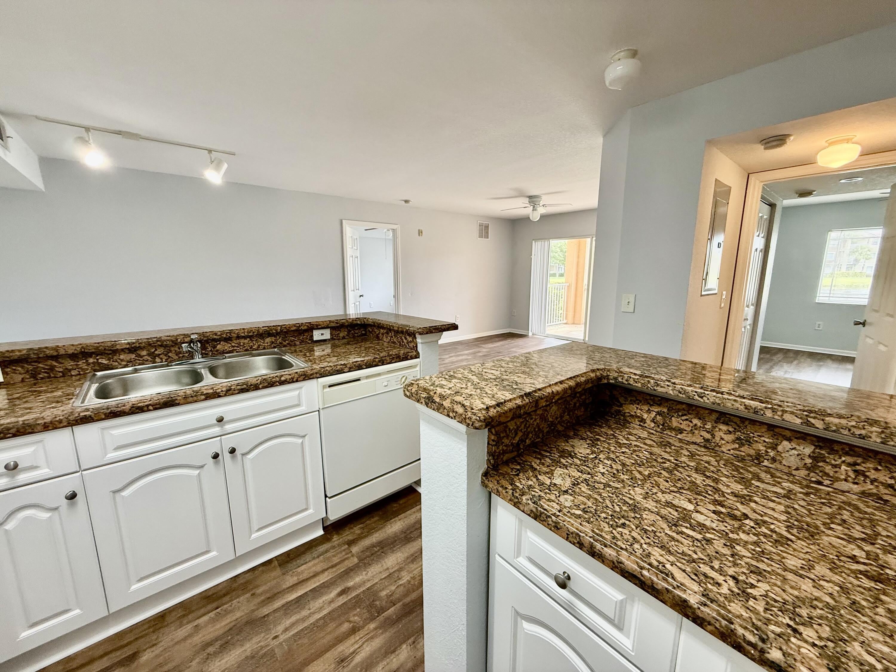 191 SW Palm Drive – photo 4