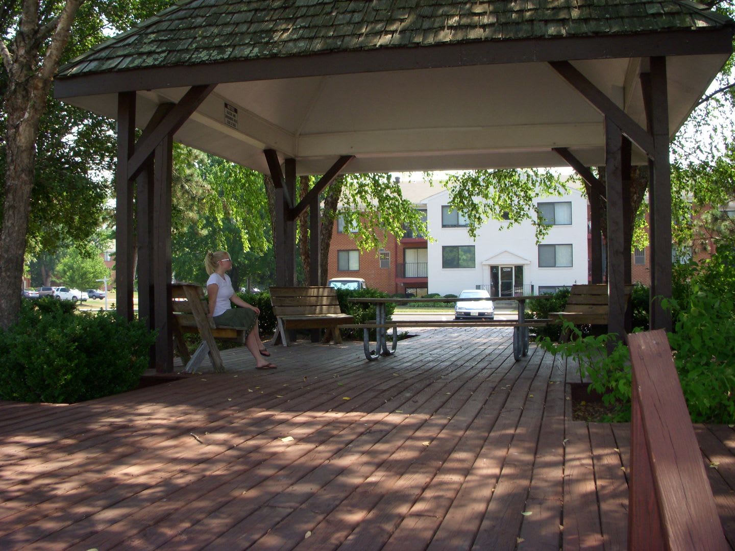 Country Club Green Condo – photo 4
