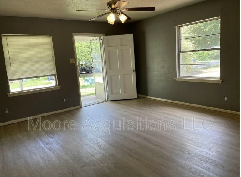 1437 S Rusk St – photo 5