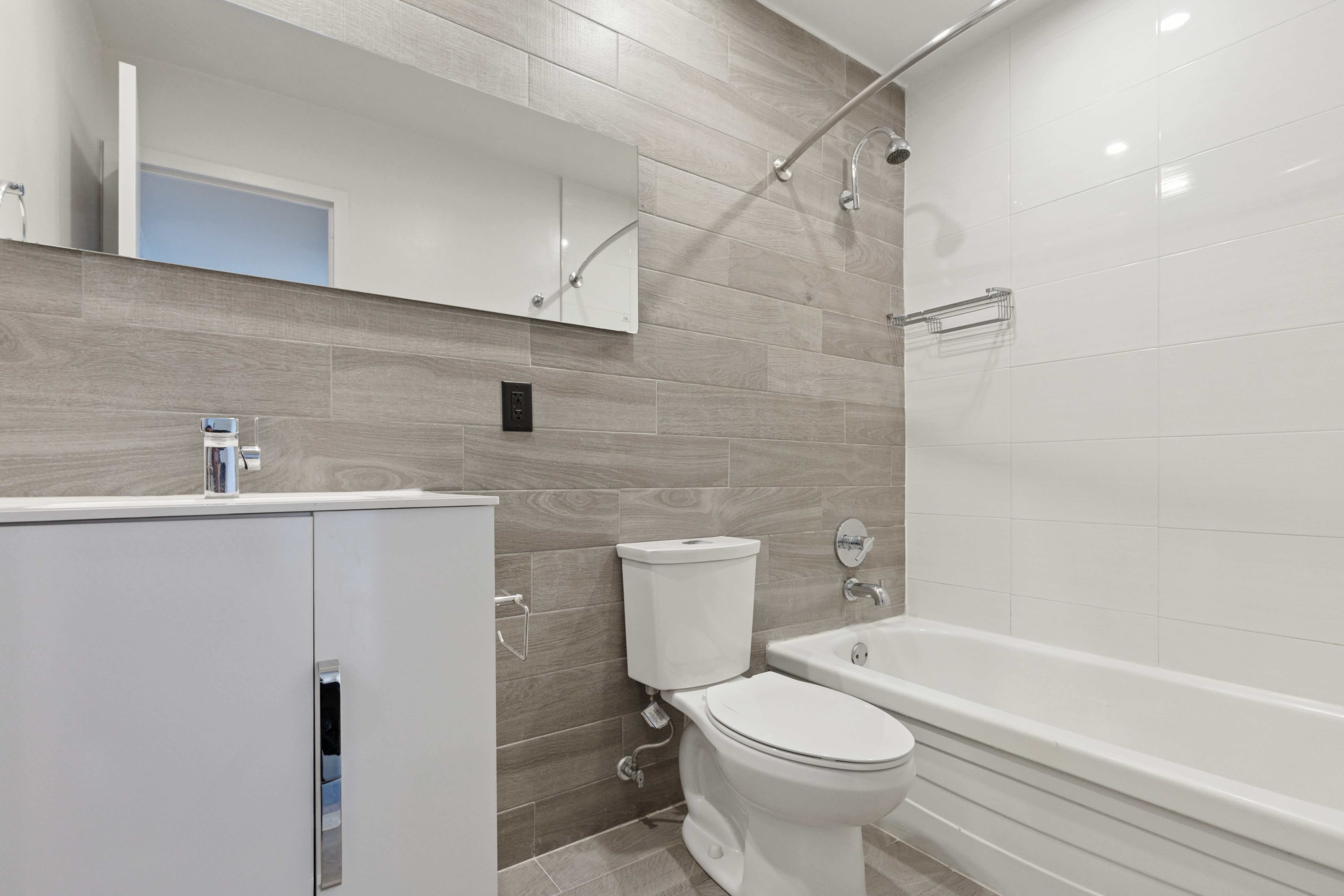251 Dekalb – photo 5