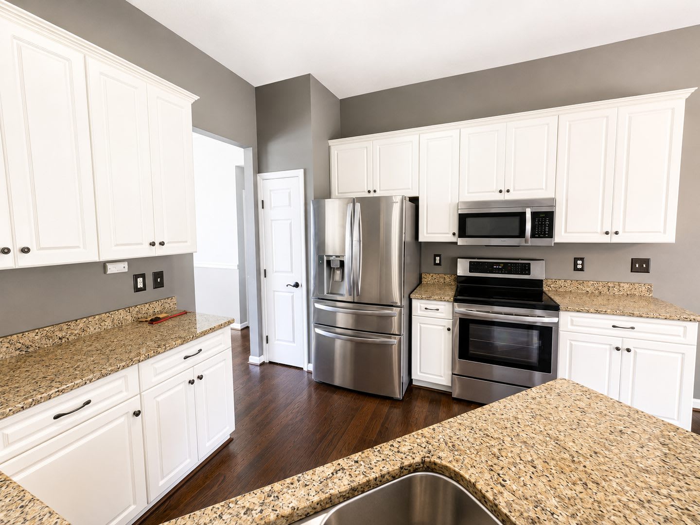 Charming 3-Bedroom Ranch in Greer’s Coveted Neighborhood – photo 4