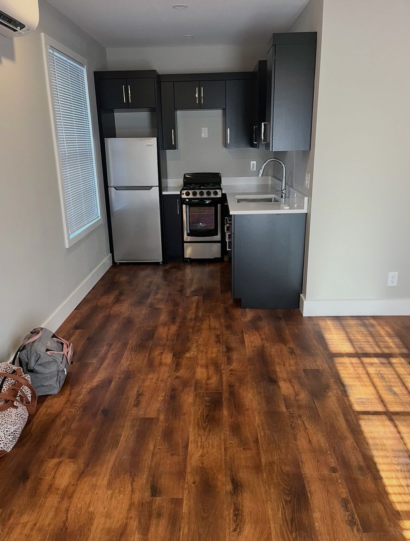 ** AVAILABLE 2027-2028** – photo 2