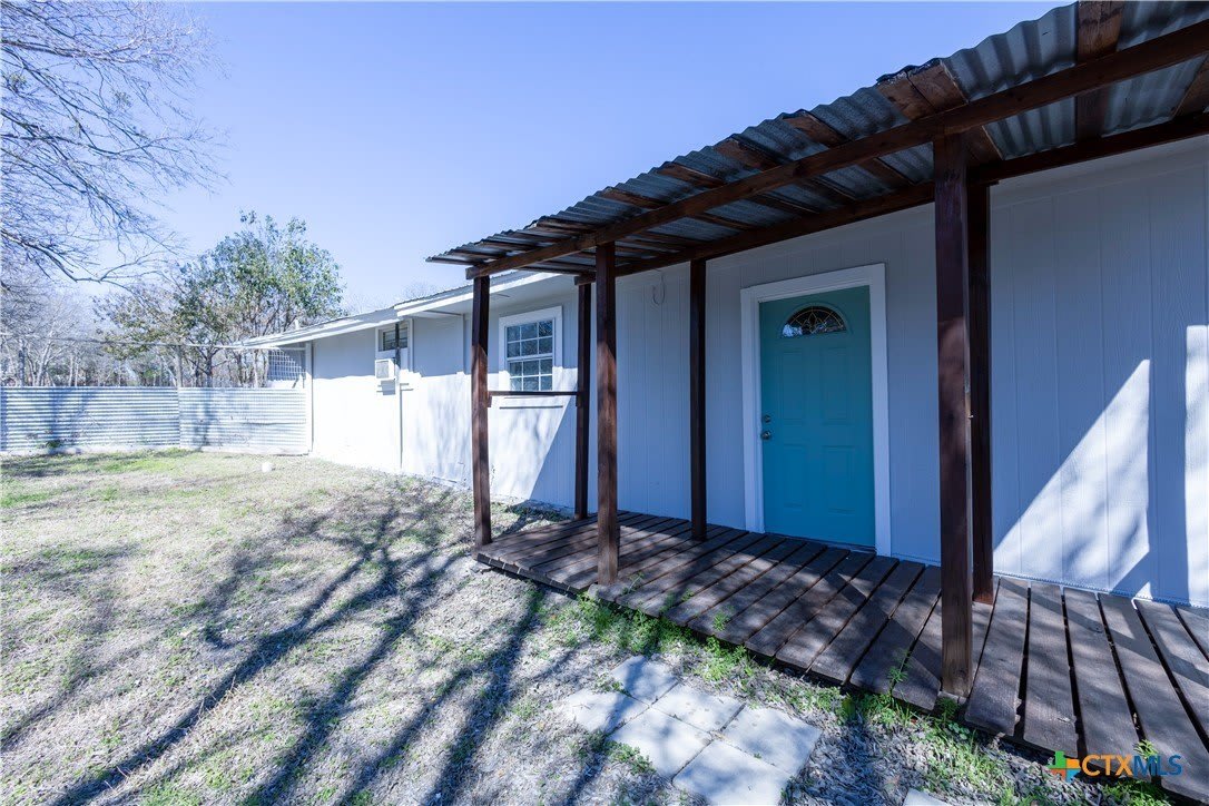 2304 Thrasher Lane – photo 1
