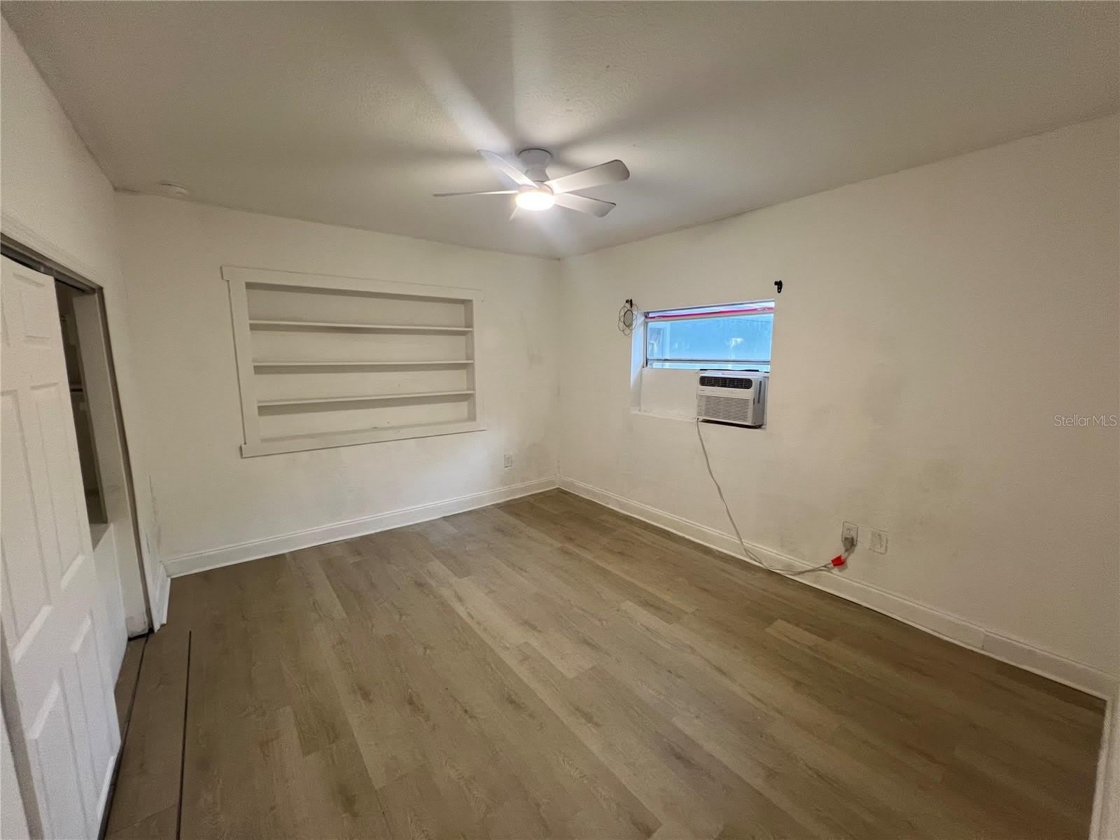 23476 HARPER Avenue – photo 3