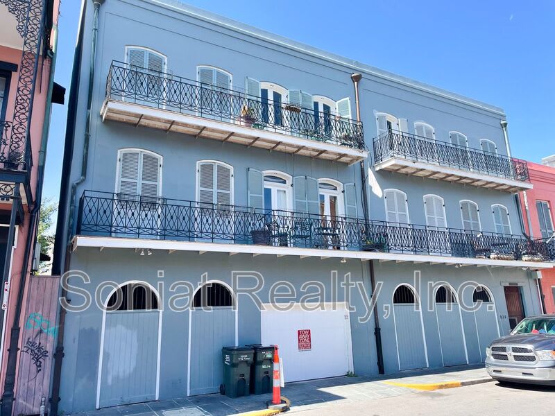 936 Conti Street – photo 1