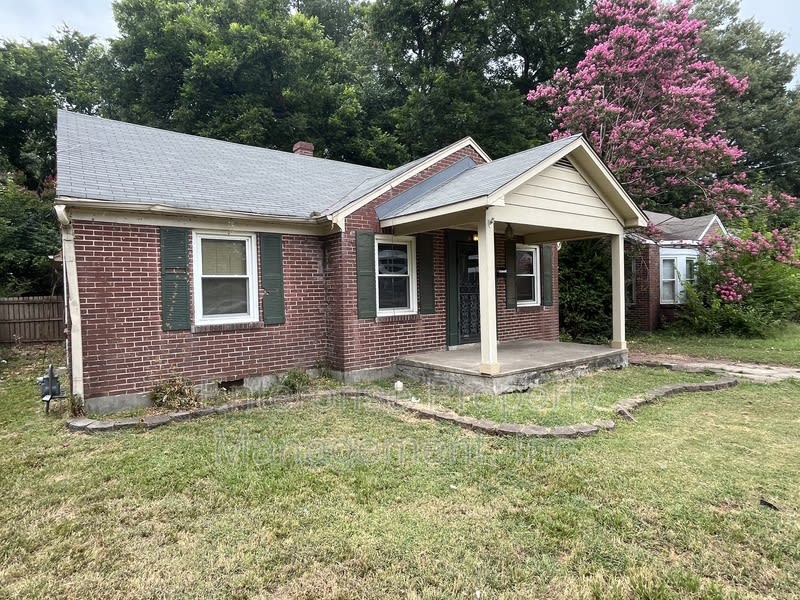 609 Houston St – photo 2