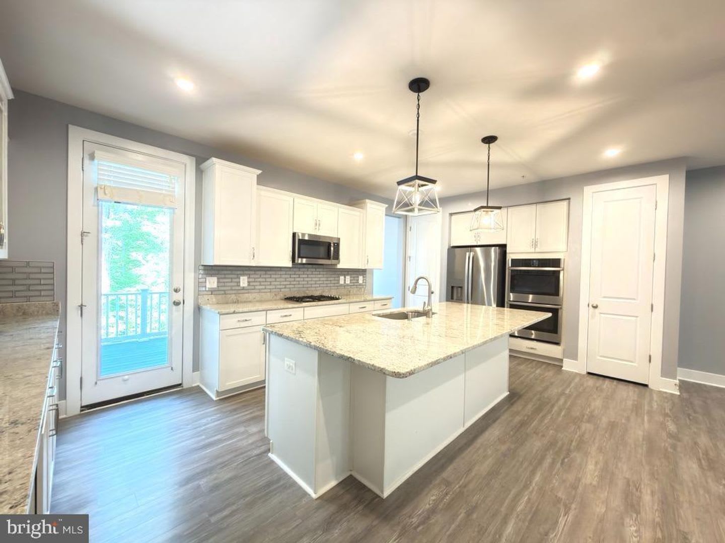Stunning 4bd 3.5bth Townhome in the Enclave at Waugh Chapel – photo 5