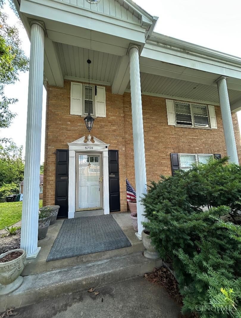 5759 Colerain Avenue – photo 2