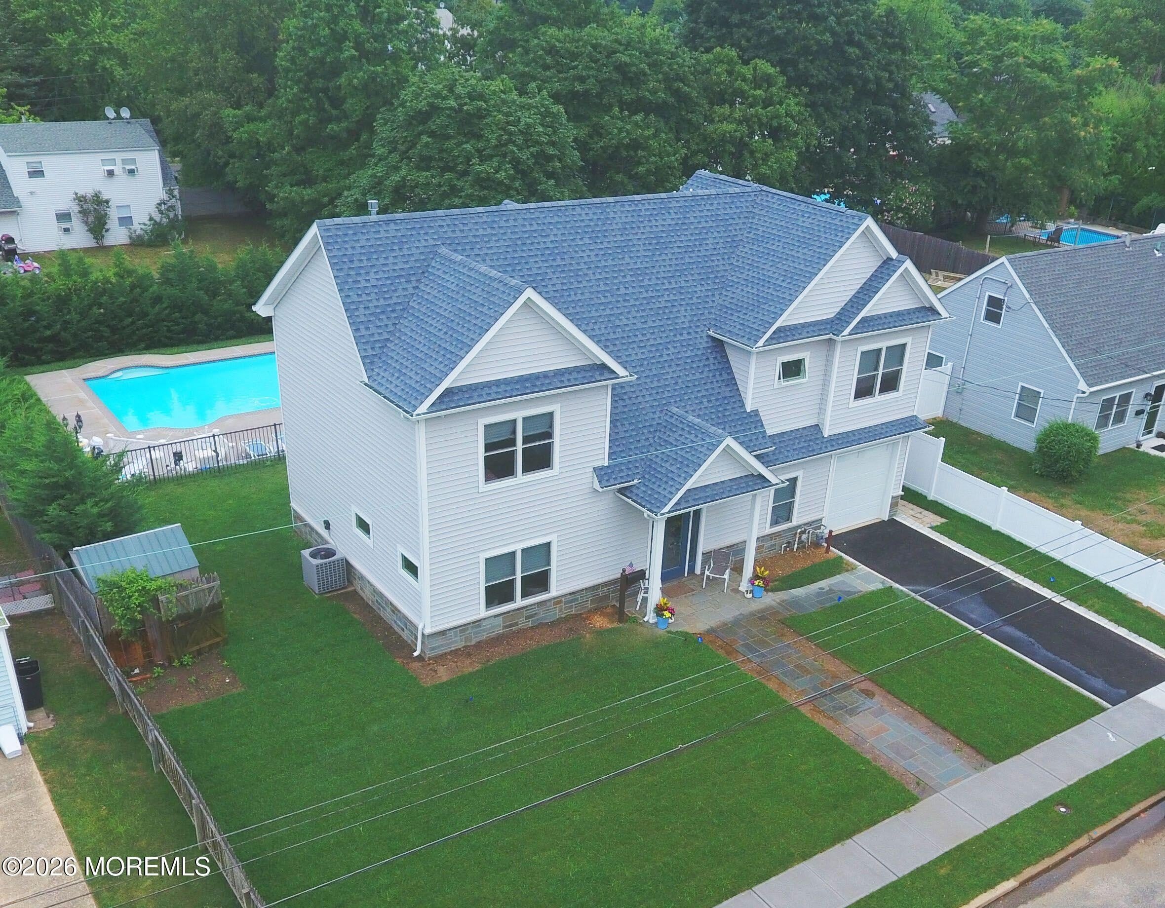 229 Lockwood Avenue – photo 2