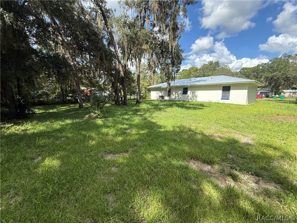 927 Russell Avenue – photo 2