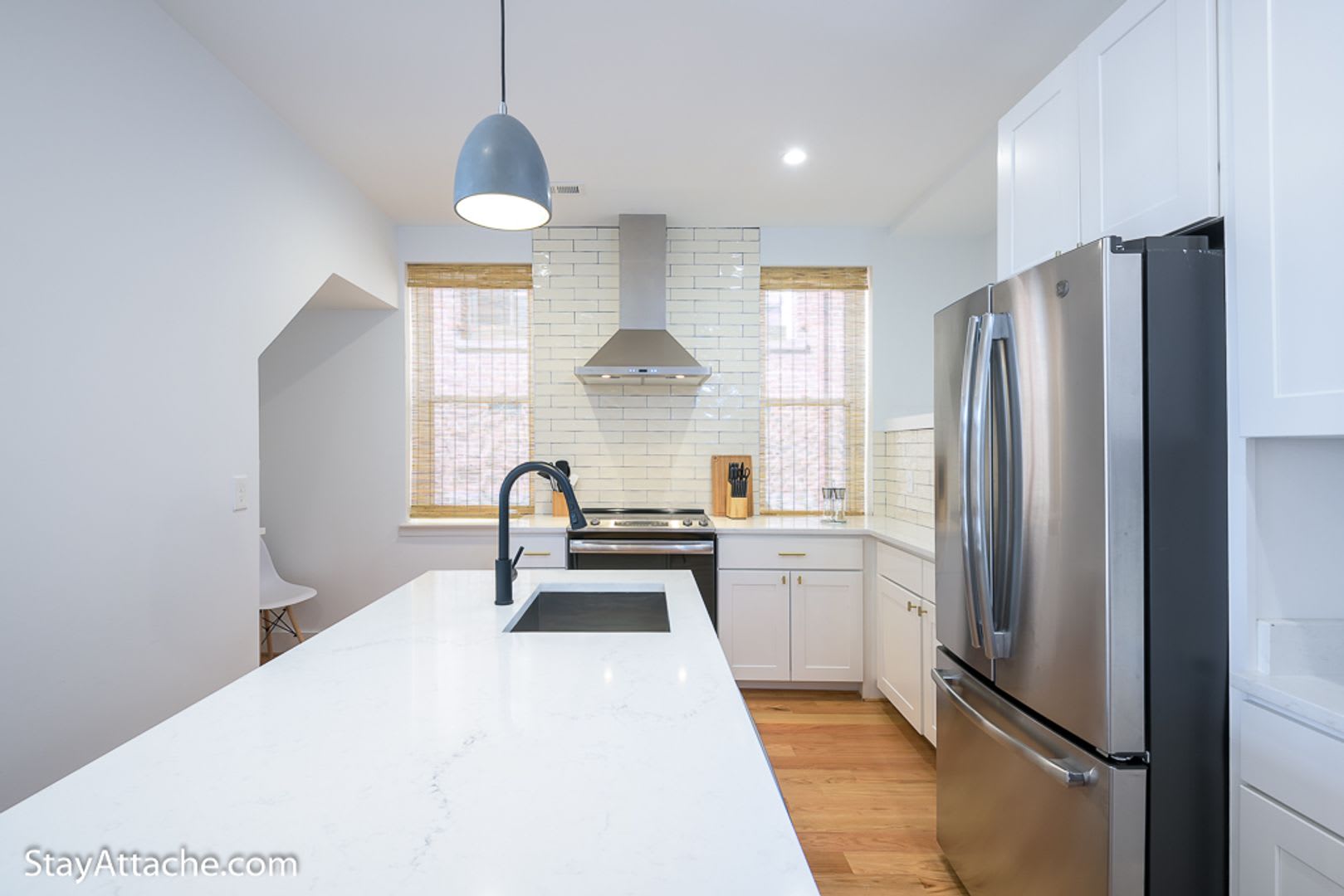 631 Constitution Avenue NE – photo 3