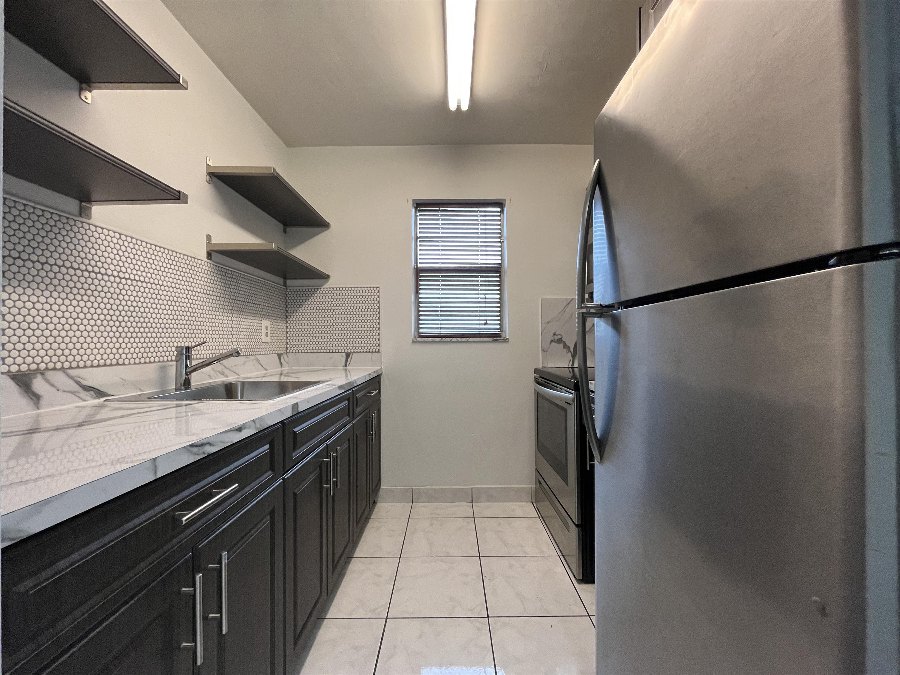 1832 Madison Street 102 1 – photo 3
