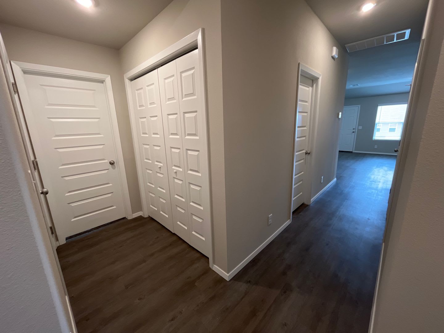 Pre Leasing Now Charming Three Bedroom Two Bath Home In Red Plains – photo 4