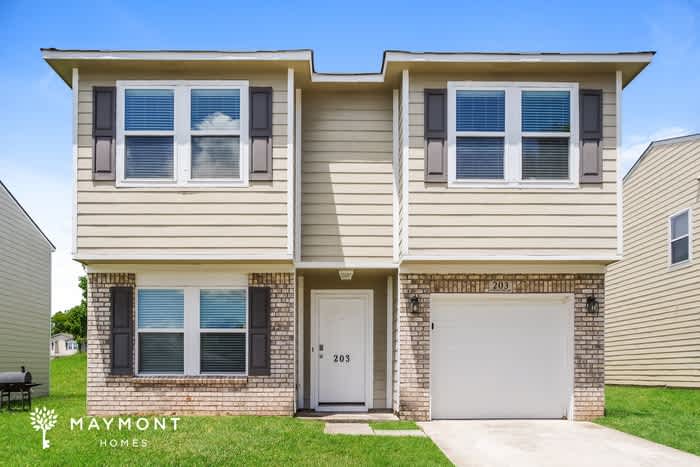203 Whitestone Drive Northeast – photo 1